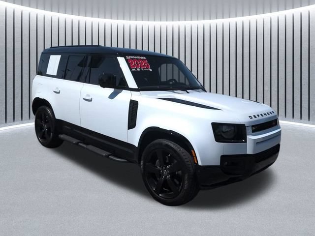 Used 2025 Land Rover Defender 110 X-Dynamic SE AWD/4WD image 2