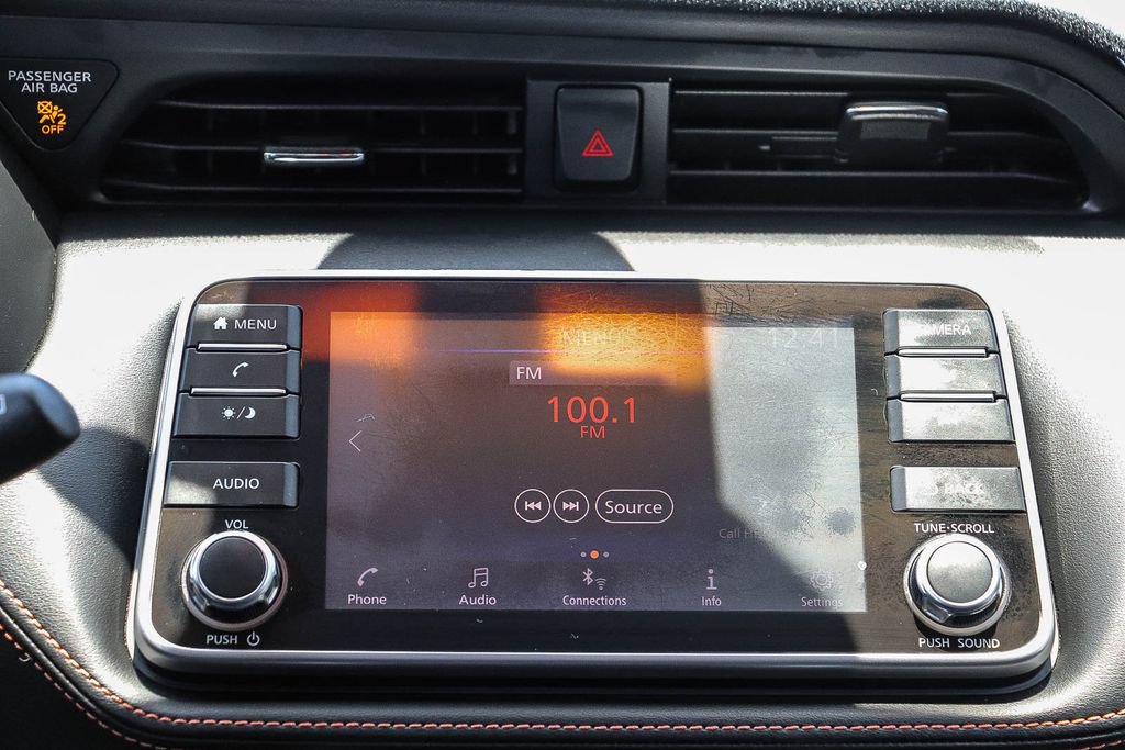 Used 2020 Nissan Kicks SR w/ SR Premium Package FWD image 18