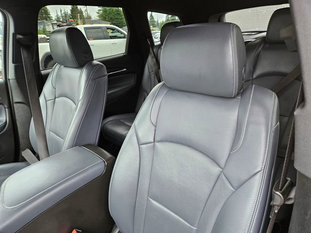 Used 2022 Buick Enclave Premium image 16