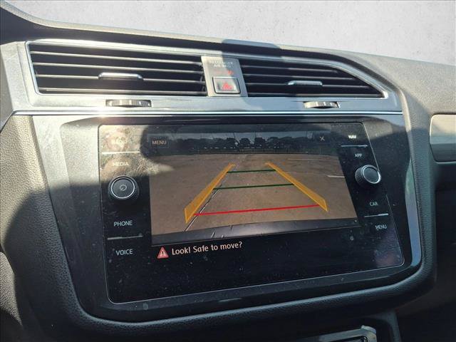 Used 2018 Volkswagen Tiguan SEL w/ R-Line Package FWD image 11