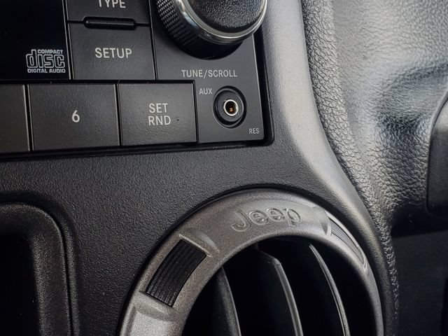 Used 2016 Jeep Wrangler Unlimited Sport w/ Max Tow Package AWD/4WD image 20