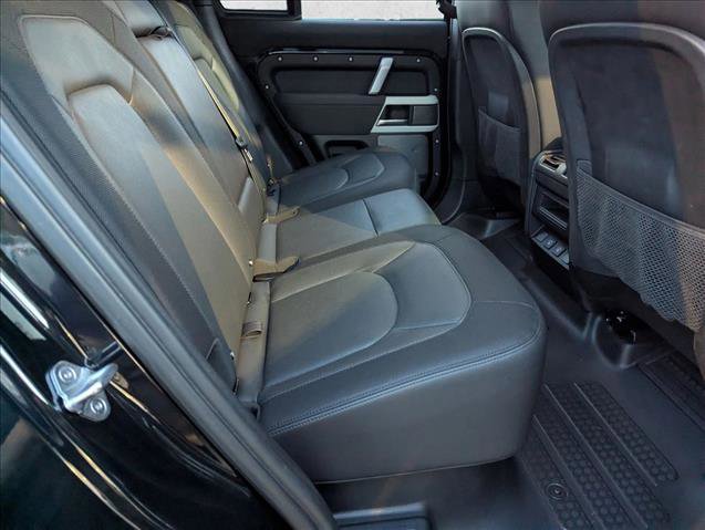 Used 2023 Land Rover Defender 110 X-Dynamic SE image 20