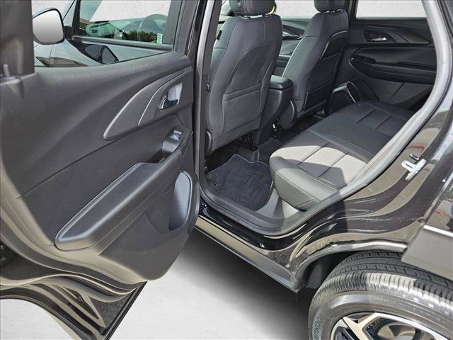 Used 2023 Chevrolet TrailBlazer RS AWD/4WD image 12