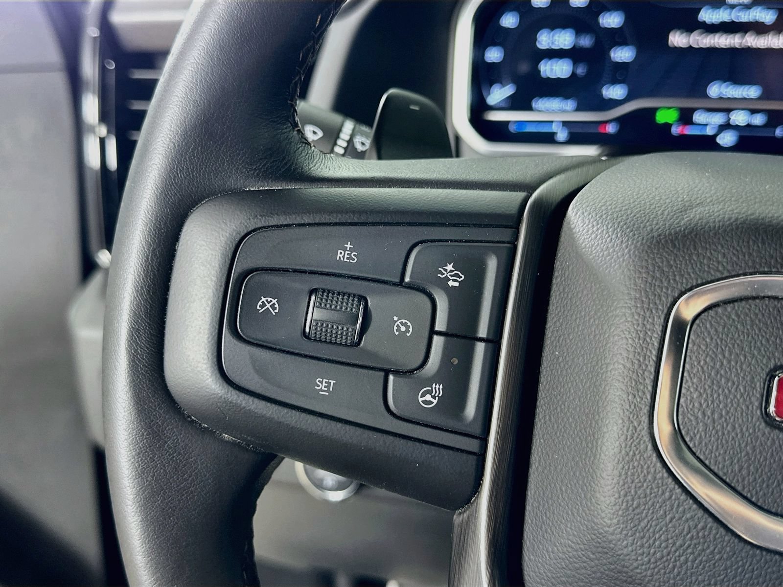 Used 2023 GMC Sierra 1500 AT4 w/ AT4 Premium Package AWD/4WD image 17