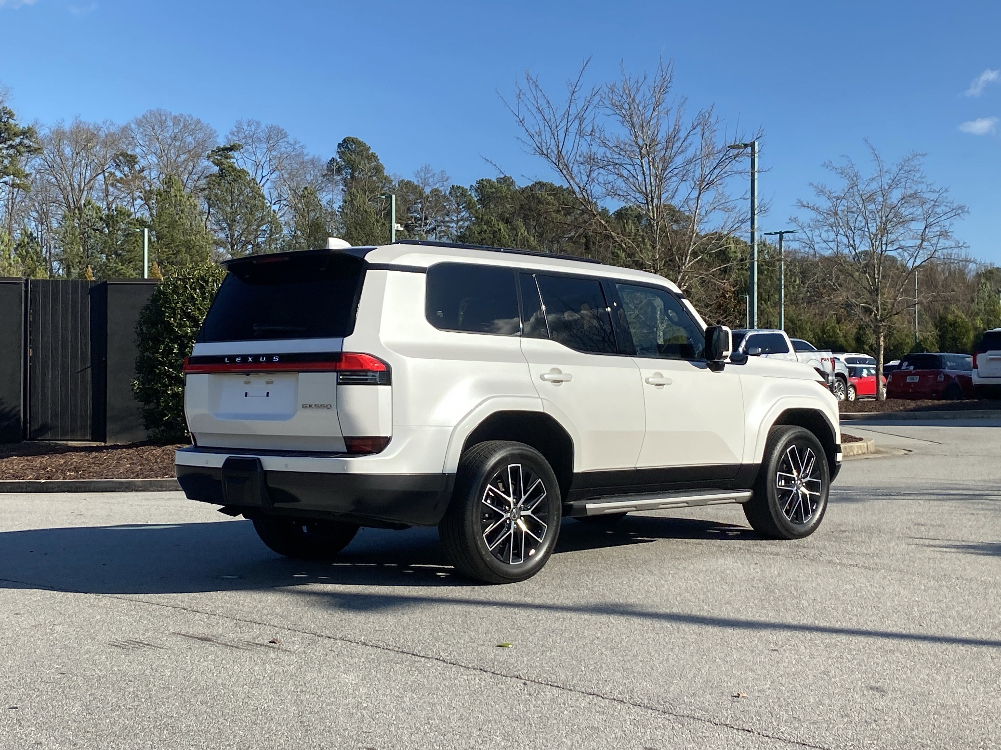 Used 2025 Lexus GX 550 image 3