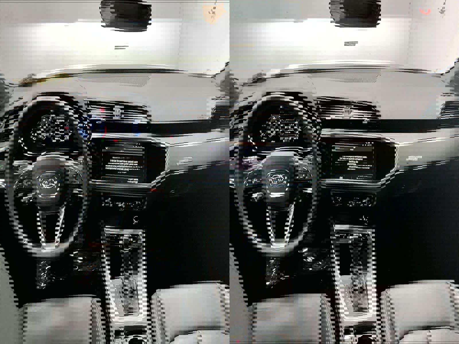 Certified 2025 Audi Q3 2.0T Premium image 17