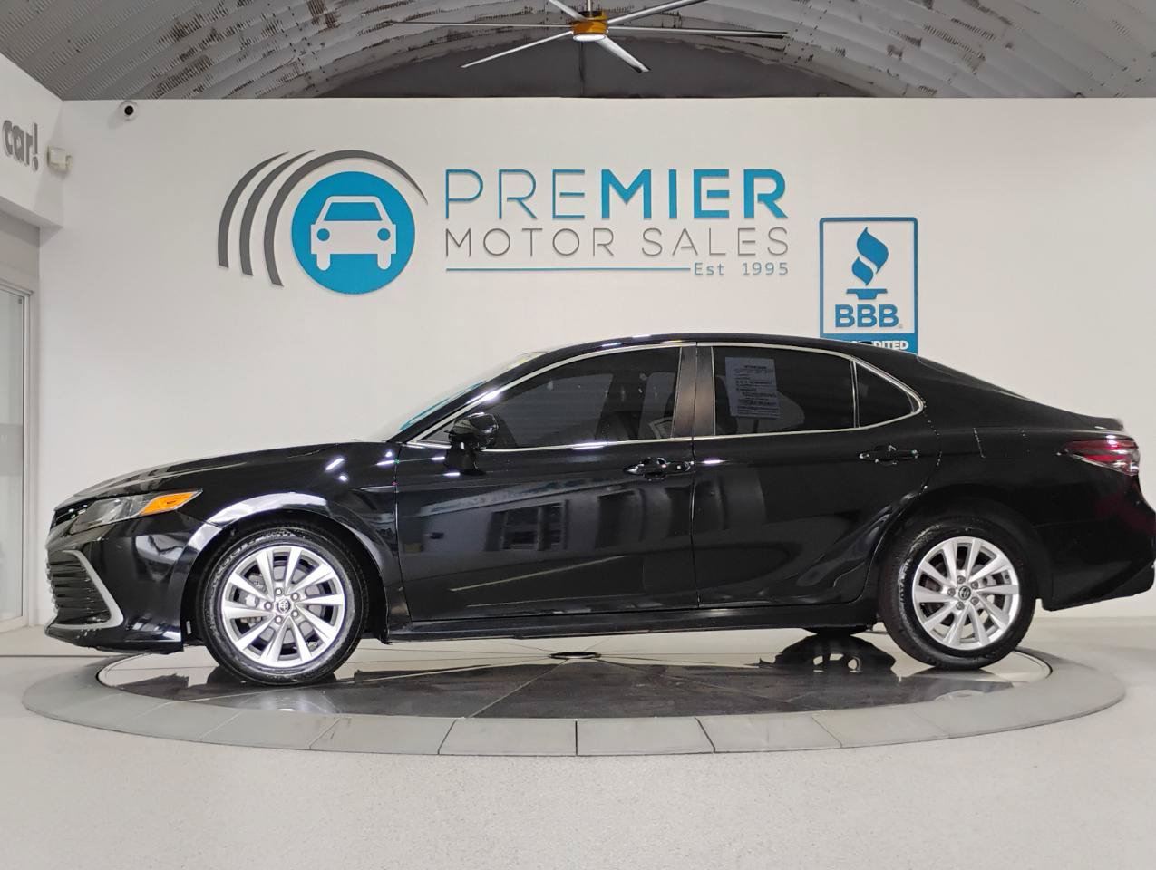 Used 2023 Toyota Camry LE FWD image 2