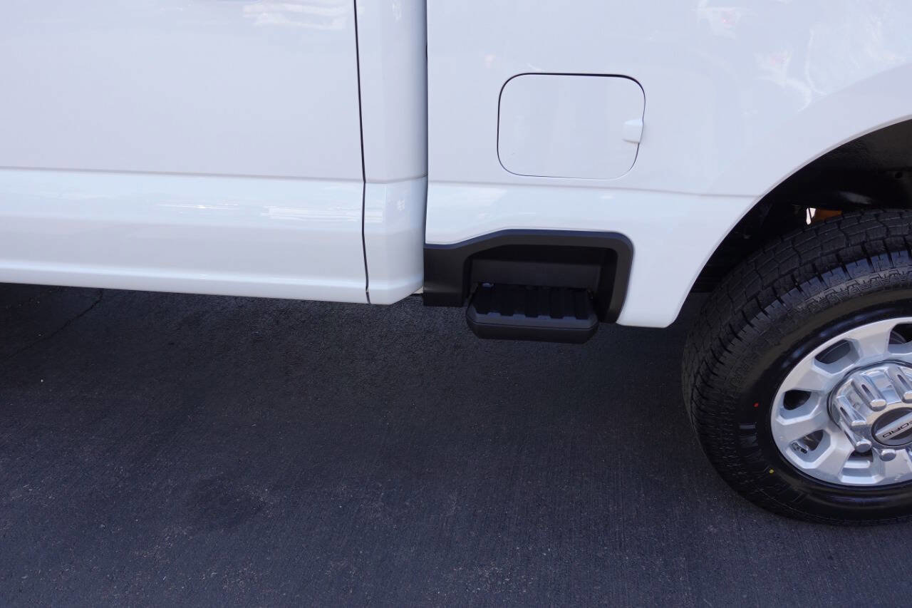 Used 2023 Ford F250 XLT w/ FX4 Off-Road Package image 25