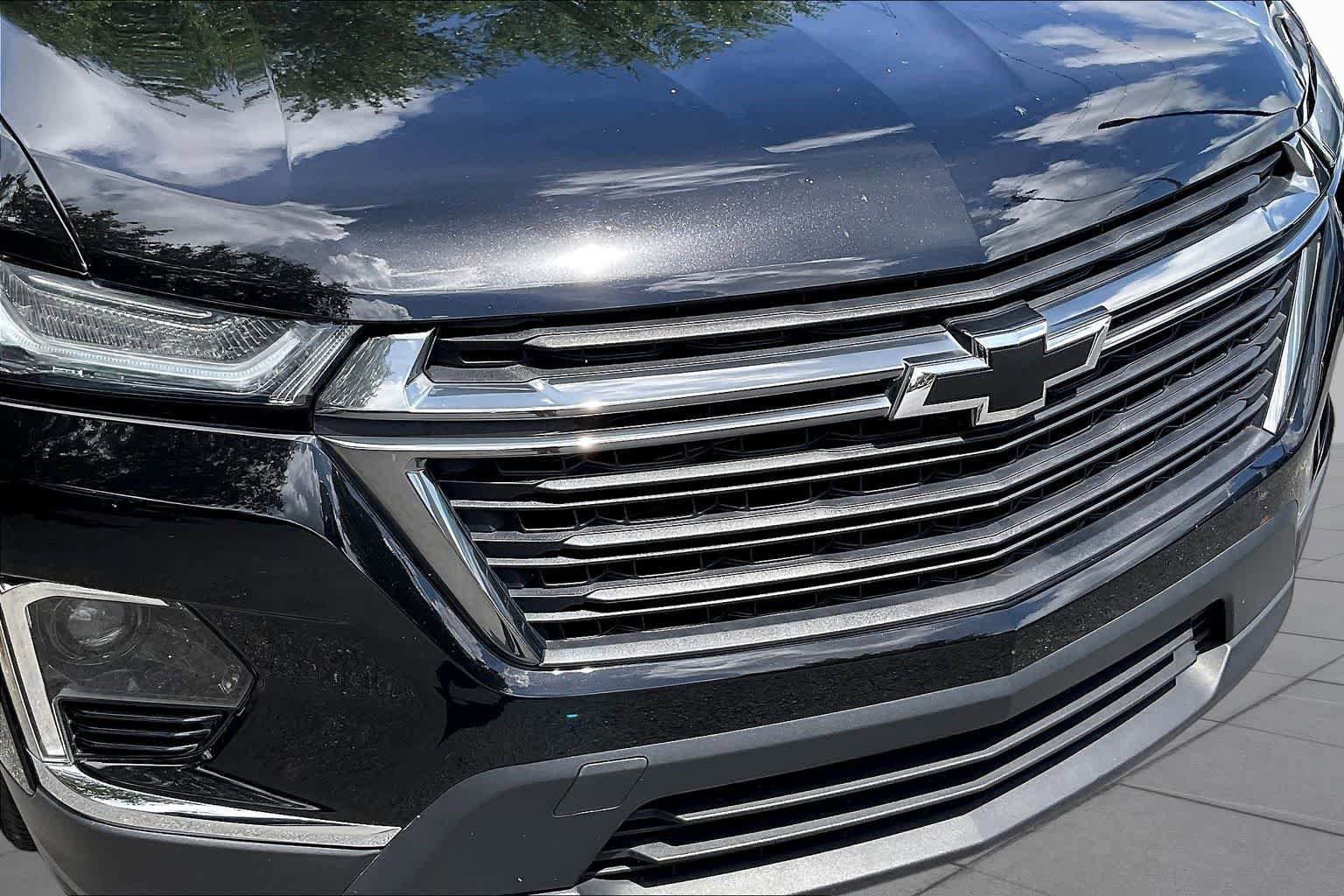 Used 2023 Chevrolet Traverse LS w/ Midnight/Sport Edition FWD image 30