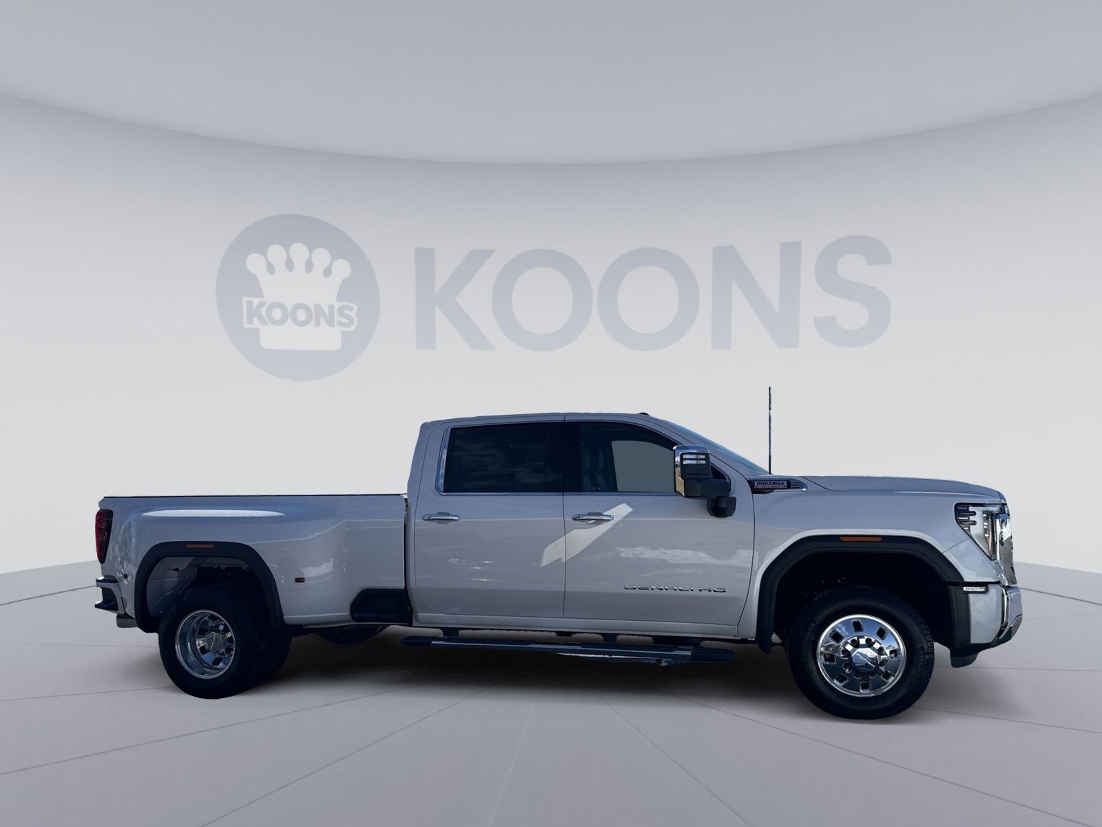 Used 2024 GMC Sierra 3500 Denali w/ Denali Reserve Package image 7
