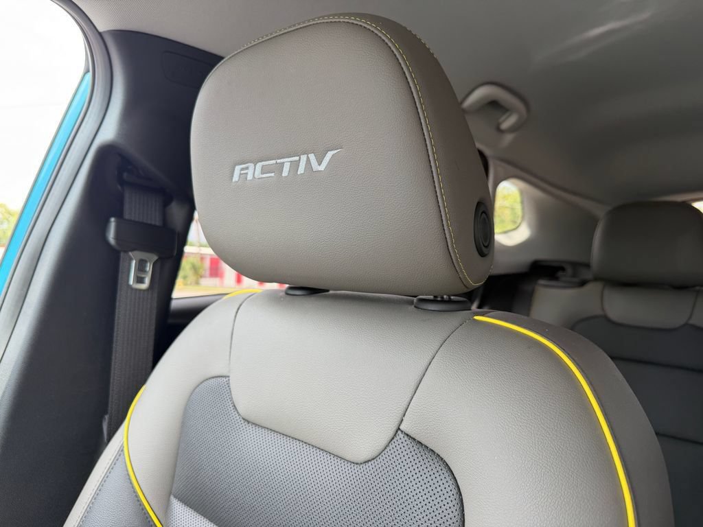 Used 2025 Chevrolet Trax ACTIV w/ Driver Confidence Package FWD image 30