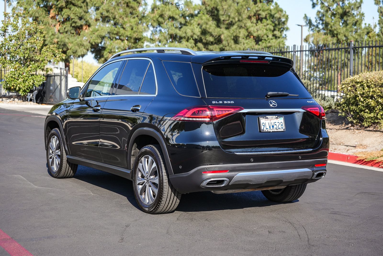 Used 2021 Mercedes-Benz GLE 350 4MATIC image 9