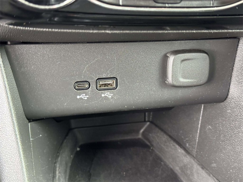 Used 2024 Buick Encore GX Sport Touring w/ Comfort Package image 8