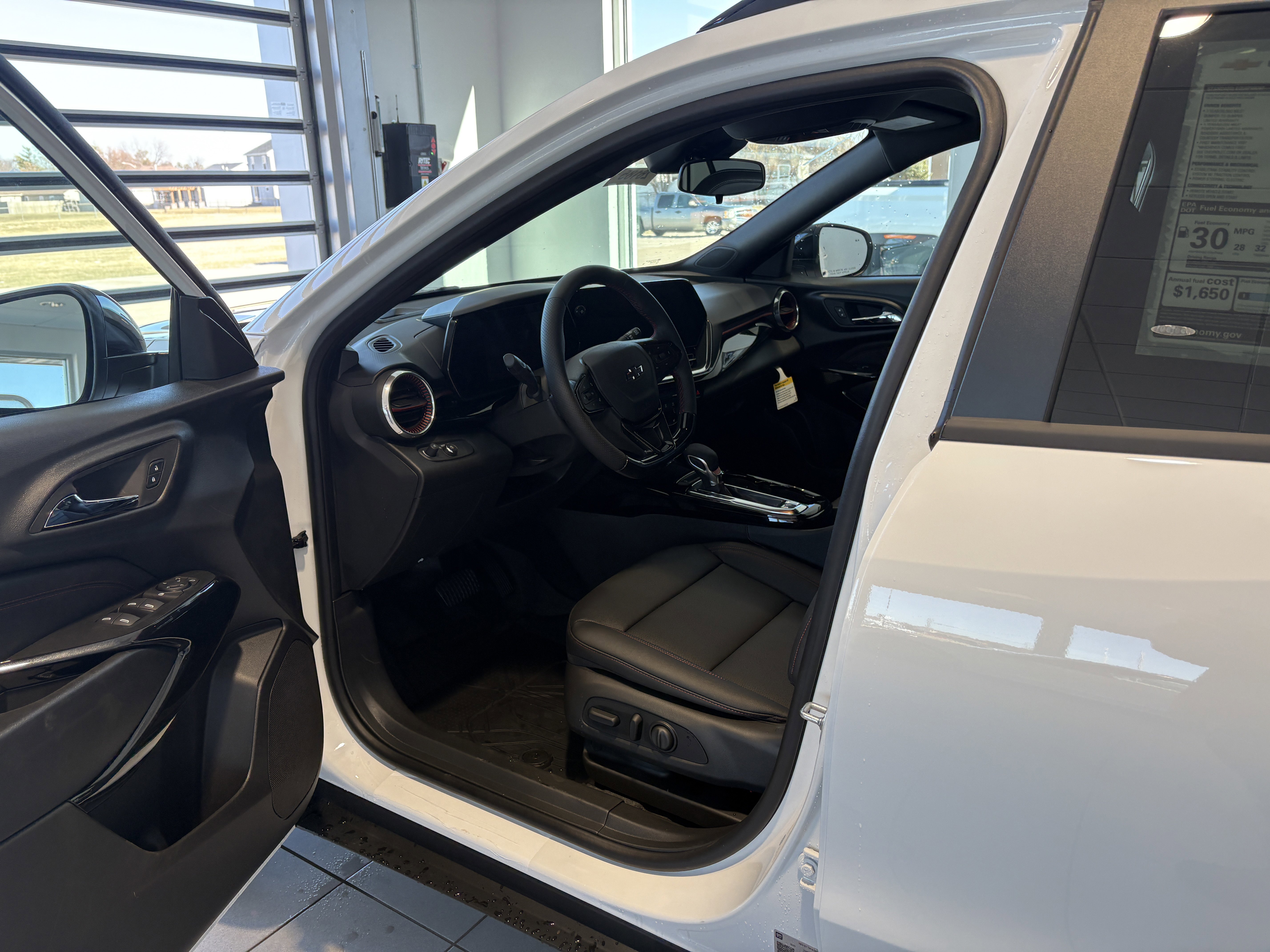 New 2026 Chevrolet Trax RS w/ Sunroof Package image 7