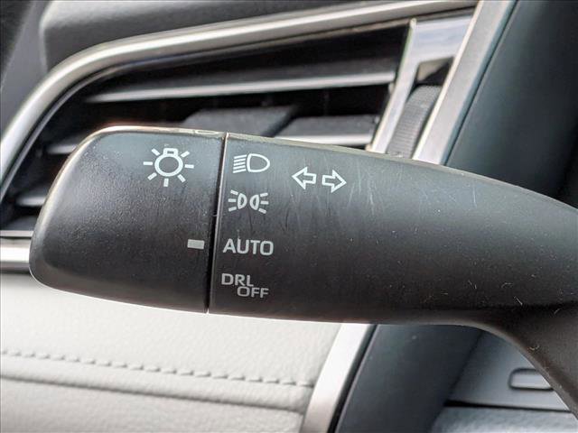 Used 2020 Toyota Camry SE image 8