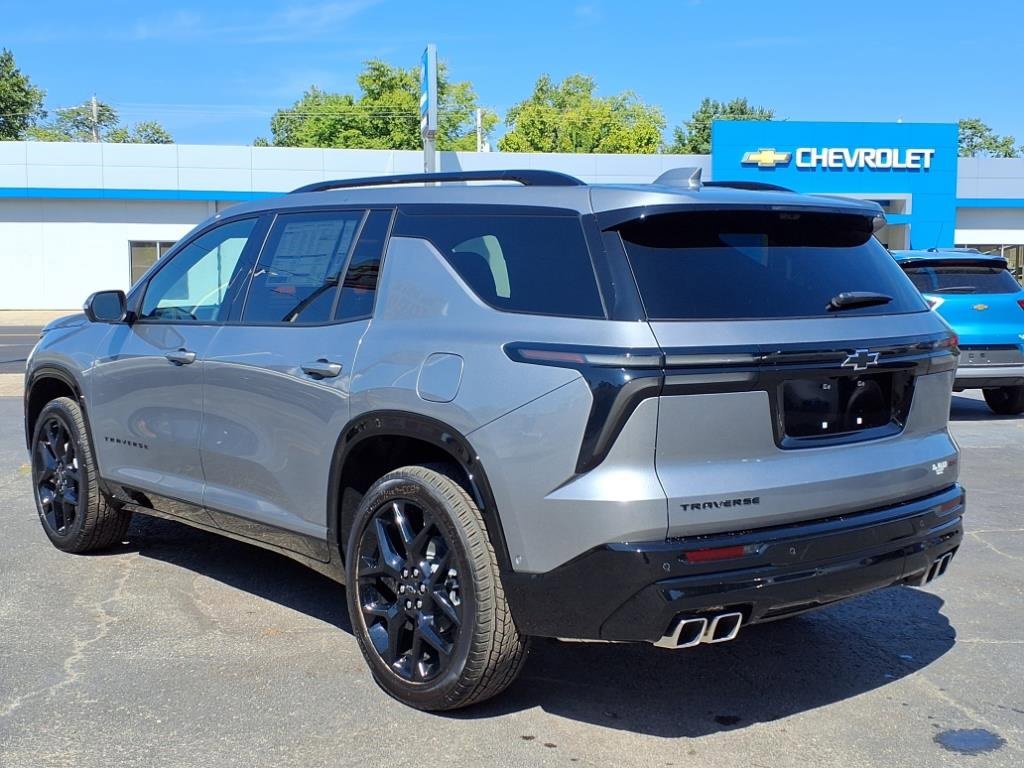 New 2026 Chevrolet Traverse RS image 2