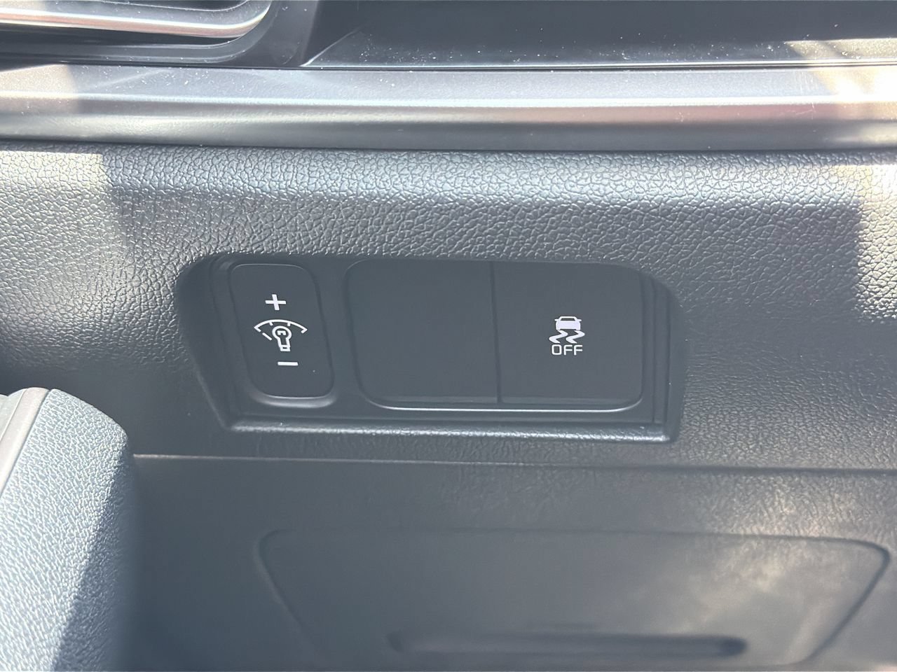 Used 2025 Kia Sorento S FWD image 27