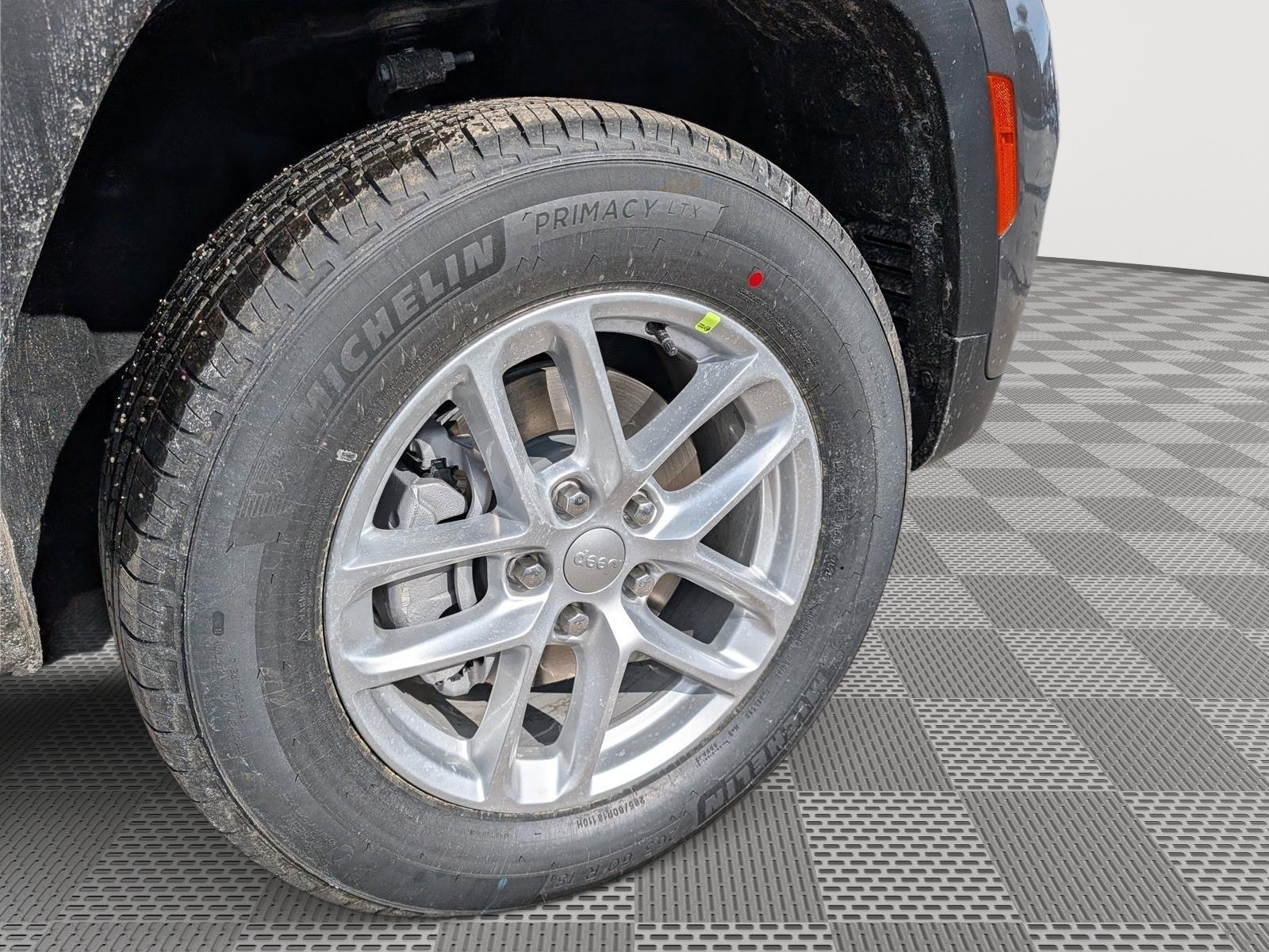 New 2026 Jeep Grand Cherokee Laredo AWD/4WD image 5