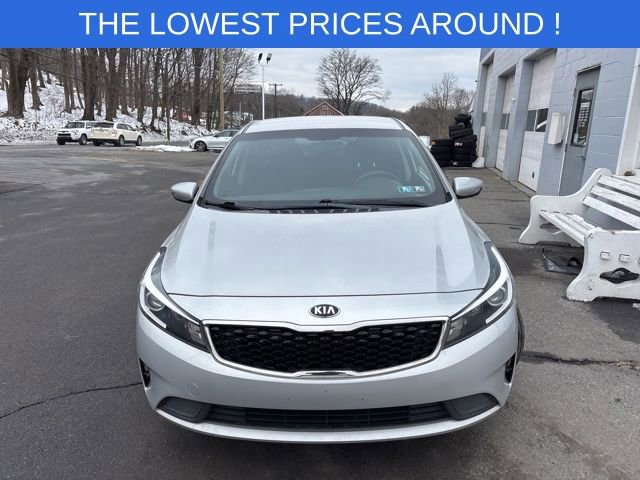 Used 2017 Kia Forte LX image 2