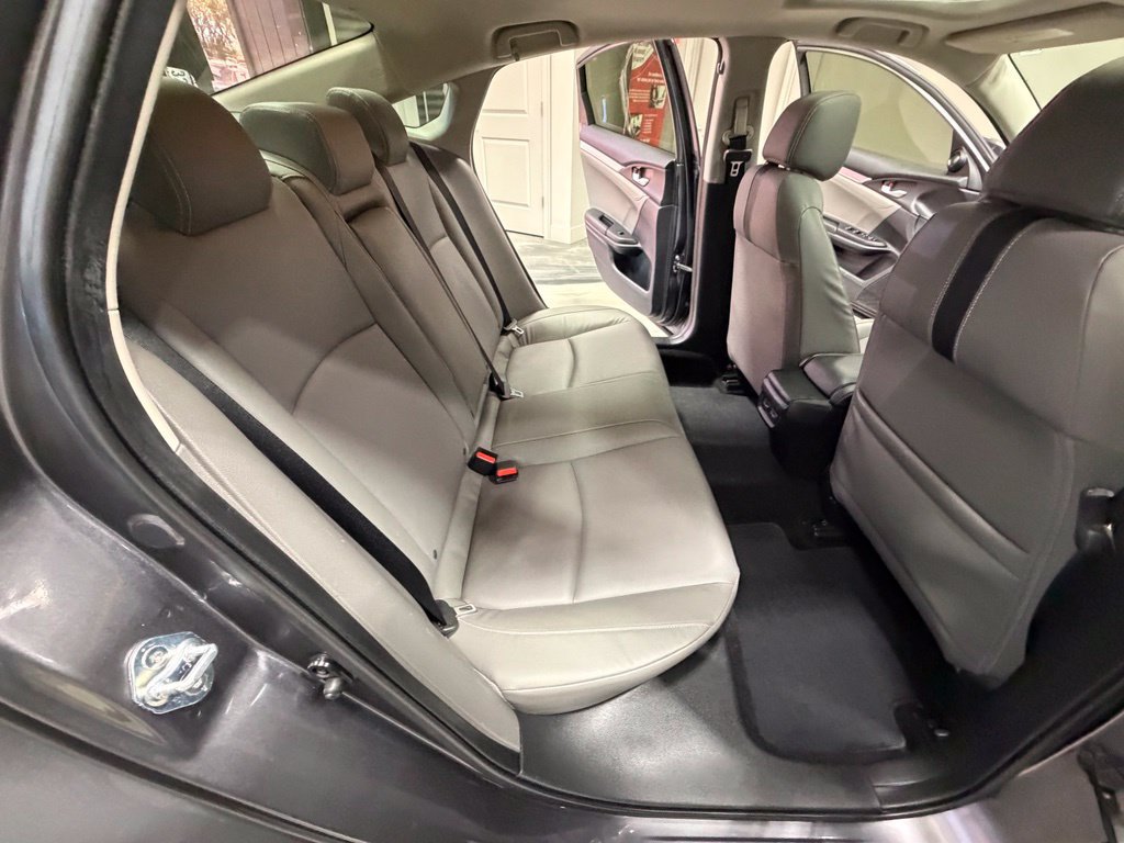 Used 2018 Honda Civic Touring image 45
