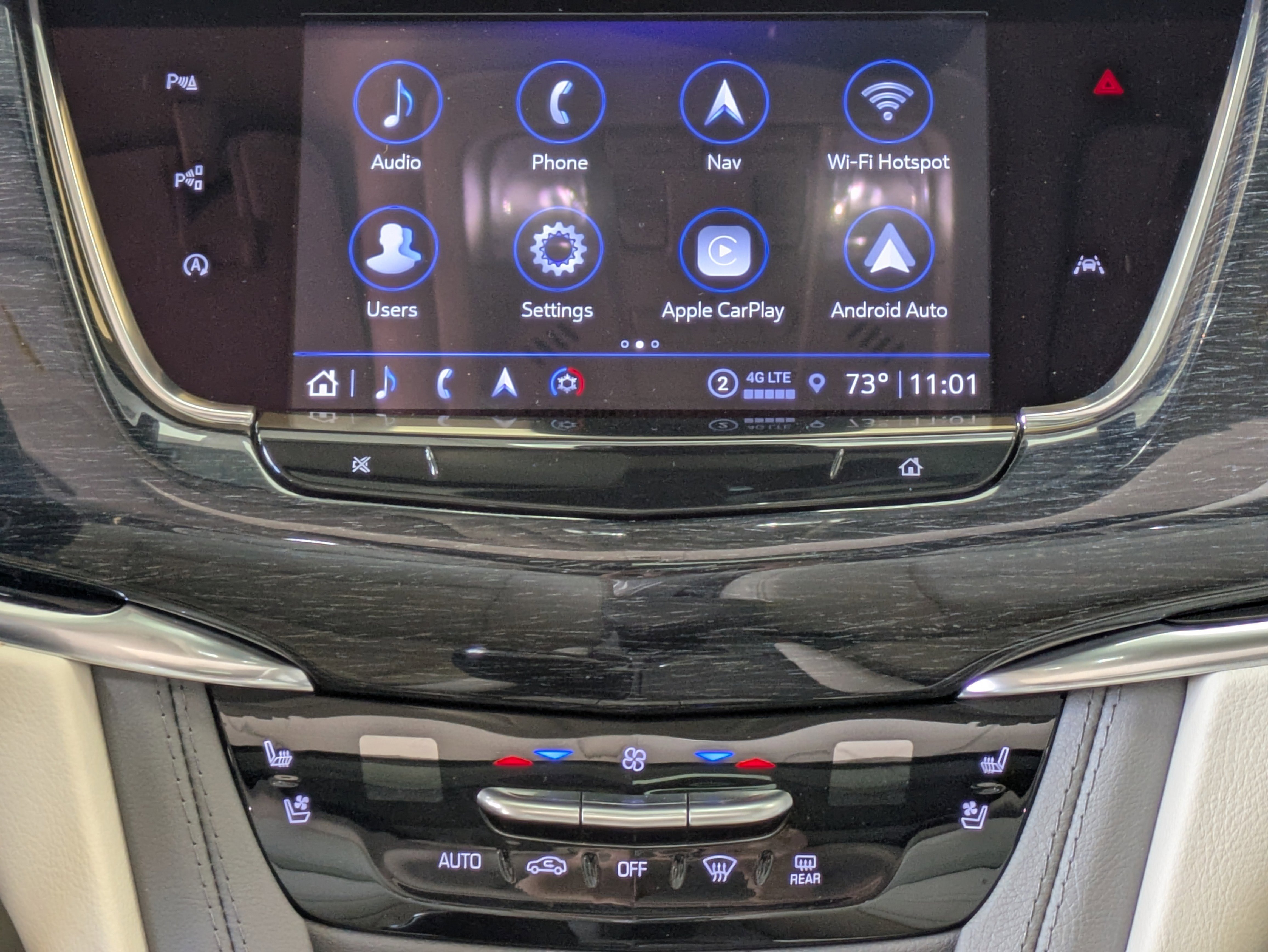 Certified 2023 Cadillac XT6 Premium Luxury w/ Technology Package AWD/4WD image 17