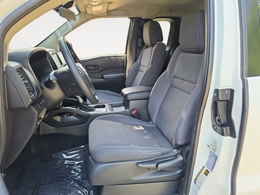 Used 2024 Nissan Frontier S w/ S Utility Package RWD image 9