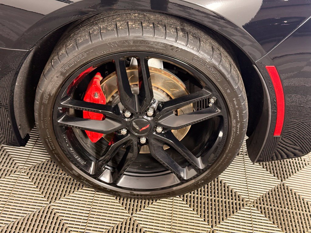 Used 2019 Chevrolet Corvette Stingray Coupe RWD image 11