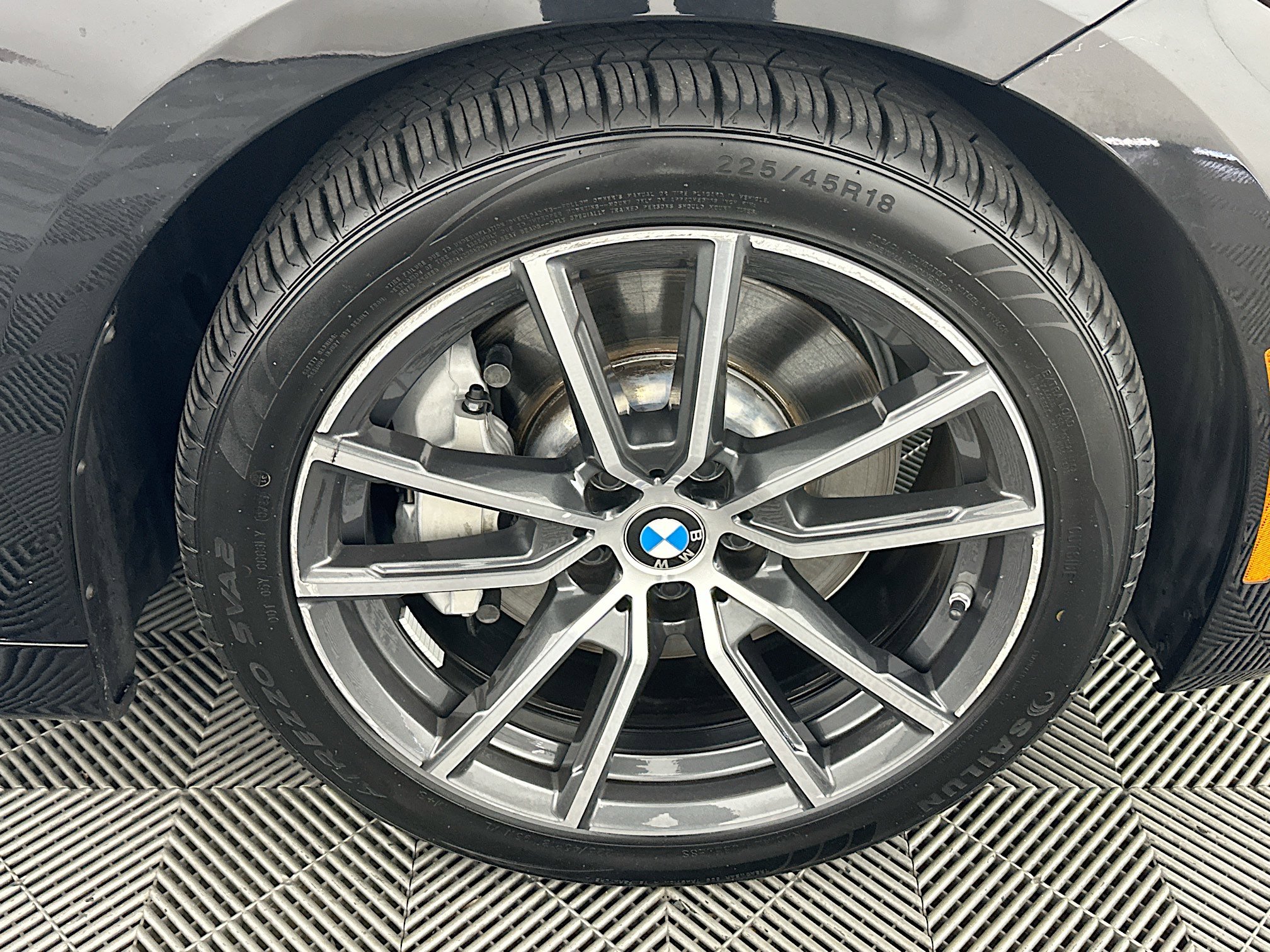 Used 2025 BMW 430i Convertible w/ Premium Package image 11