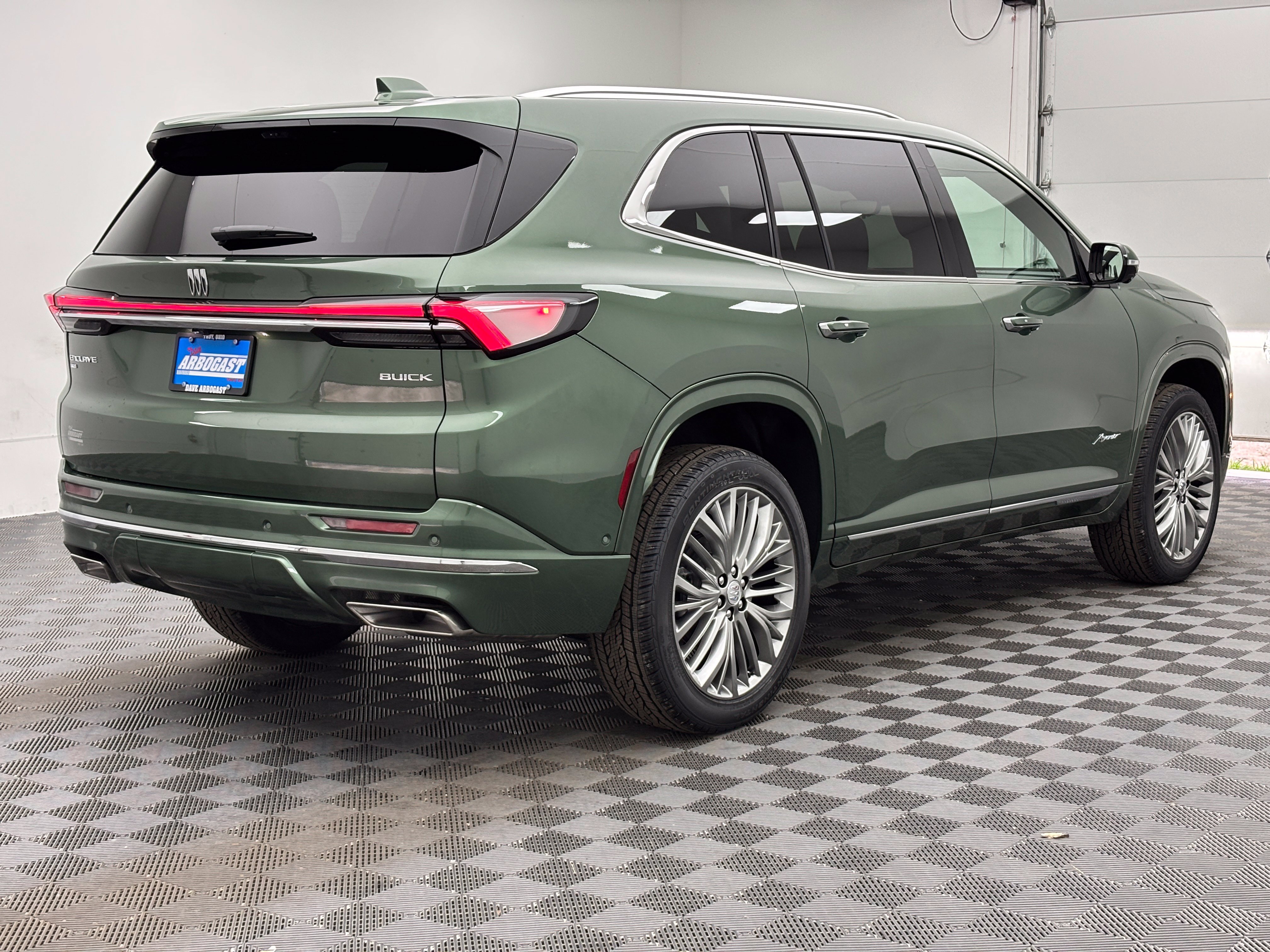 New 2027 Buick Enclave Avenir w/ LPO, Floor Liner Package AWD/4WD image 11