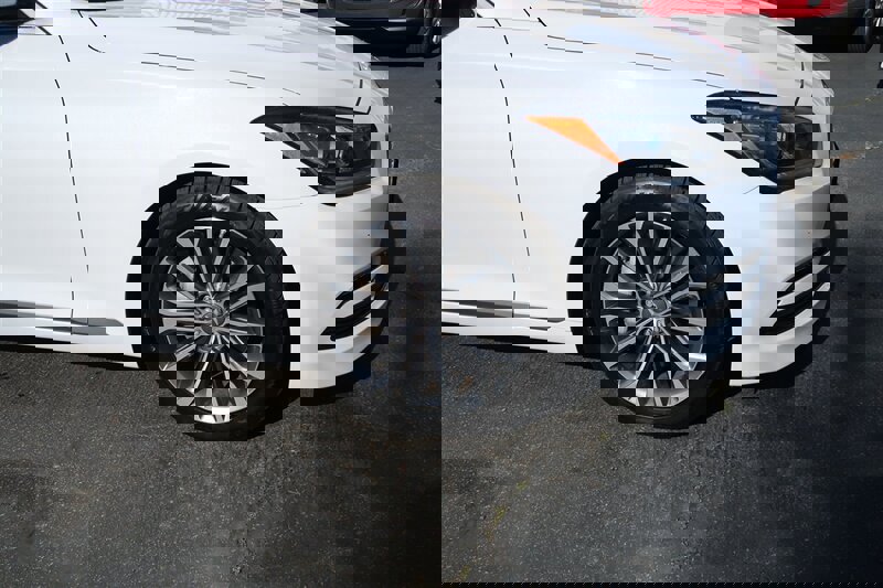 Used 2015 Hyundai Genesis 3.8 w/ Option Group 04 image 19