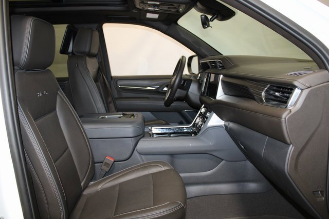 Used 2024 GMC Yukon XL Denali w/ Denali Reserve Package image 15