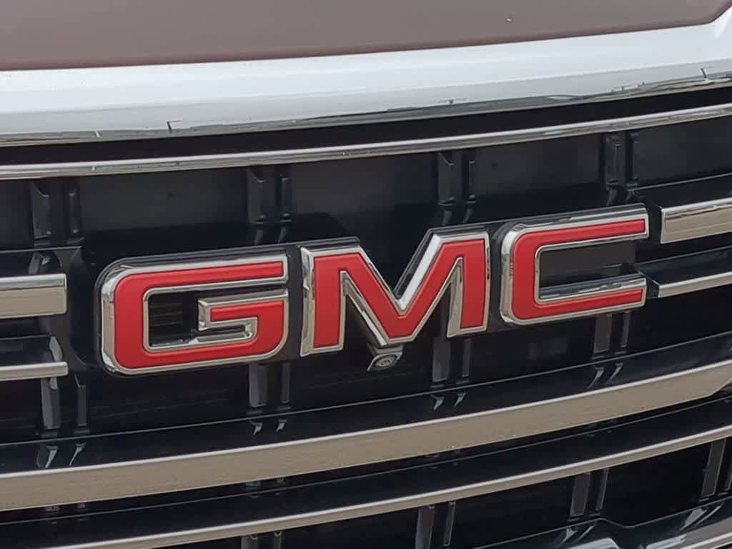 Used 2023 GMC Yukon XL SLT w/ SLT Luxury Package image 11