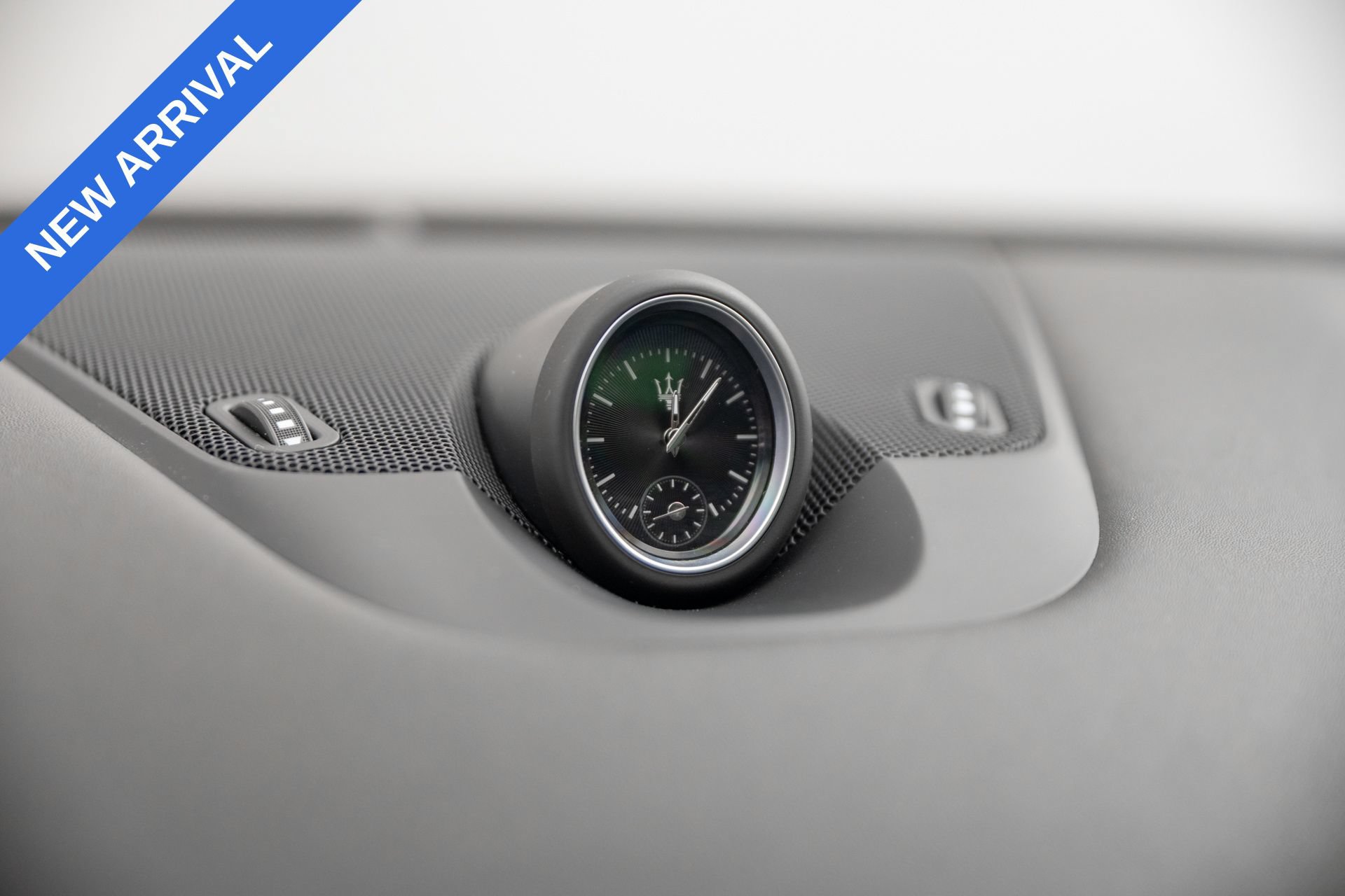Used 2022 Maserati Levante GT AWD/4WD image 23
