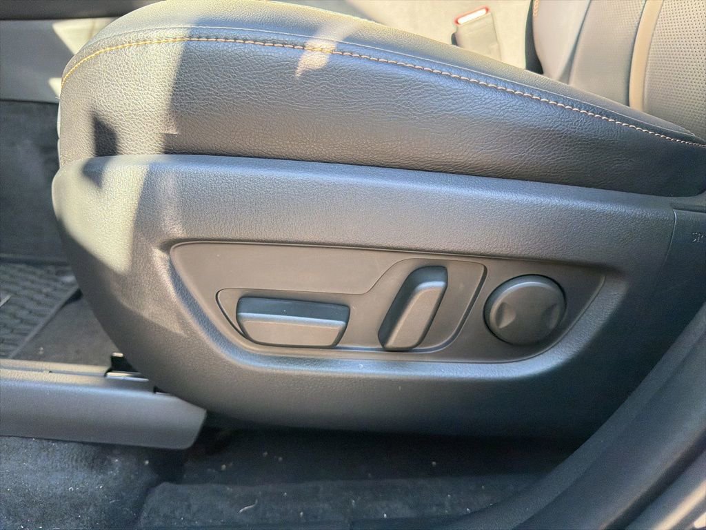 Used 2025 MAZDA CX-90 3.3 Turbo S w/ Premium Package image 23