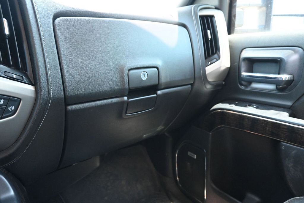 Used 2015 GMC Sierra 3500 Denali w/ Duramax Plus Package AWD/4WD image 31