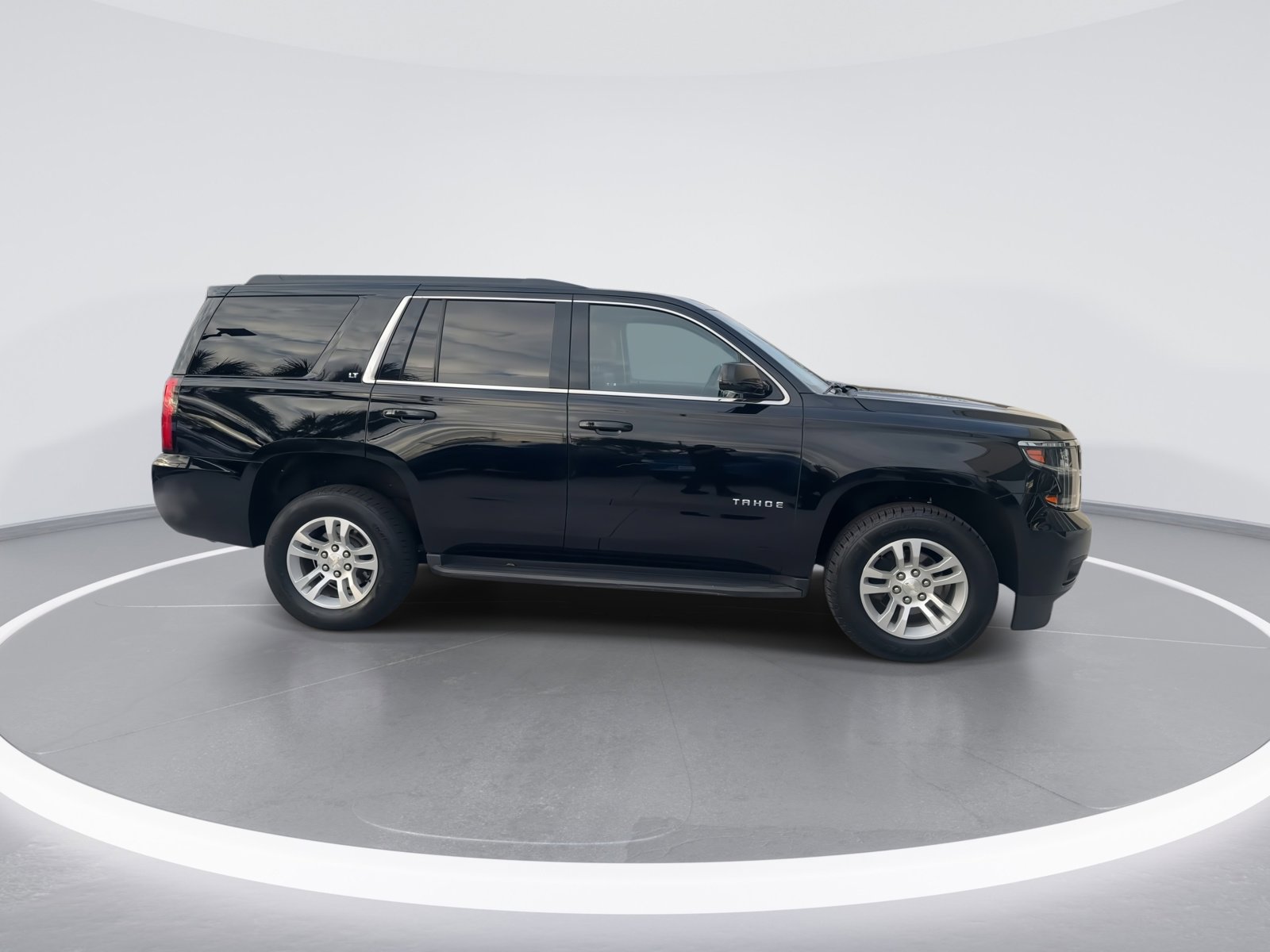 Used 2019 Chevrolet Tahoe LT image 10