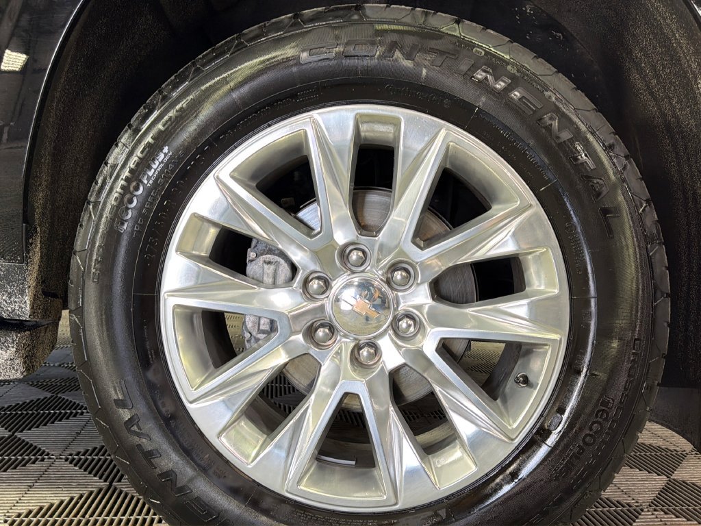 Certified 2025 Chevrolet Suburban Premier AWD/4WD image 41