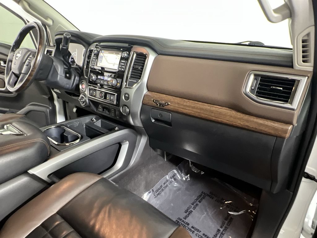 Used 2018 Nissan Titan Platinum Reserve w/ Platinum Utility Package AWD/4WD image 21