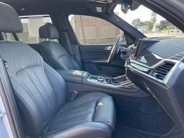 Used 2025 BMW X7 M60i AWD/4WD image 78