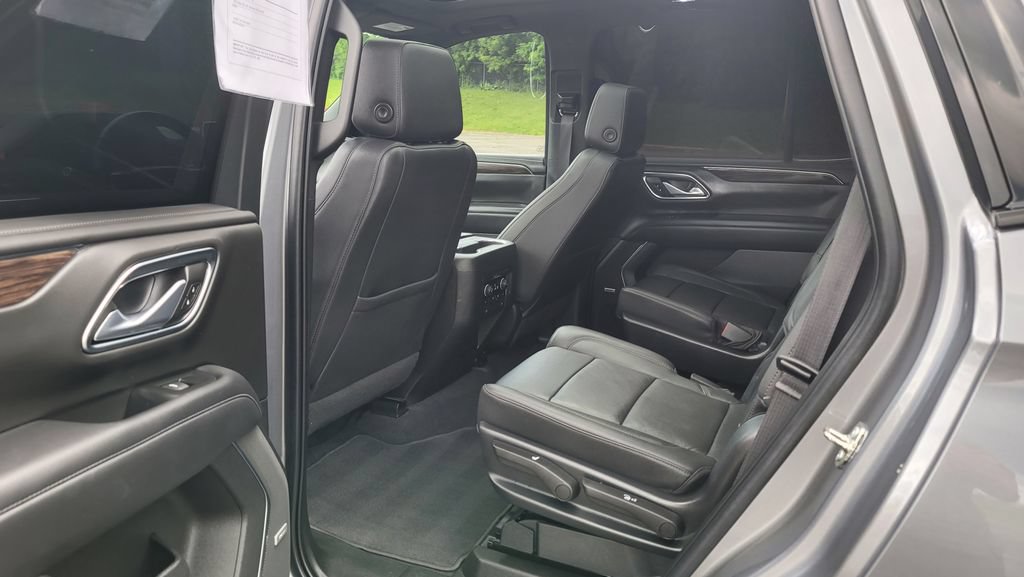 Used 2022 Chevrolet Tahoe Z71 w/ Luxury Package AWD/4WD image 25