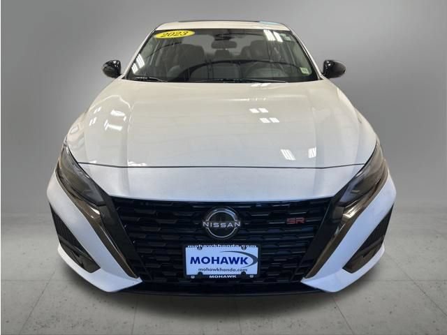 Used 2023 Nissan Altima 2.0 SR FWD image 10
