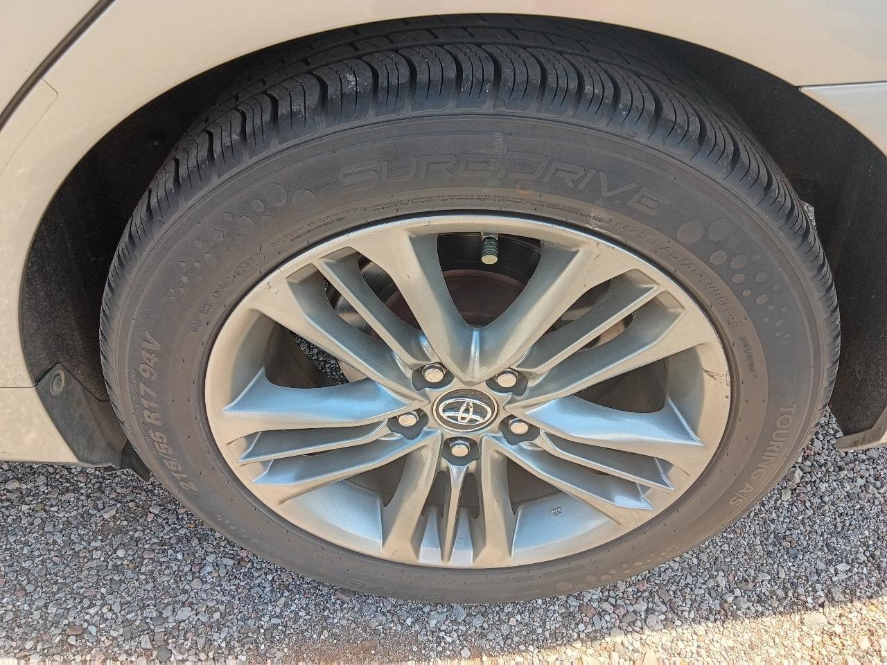 Used 2016 Toyota Camry SE FWD image 25
