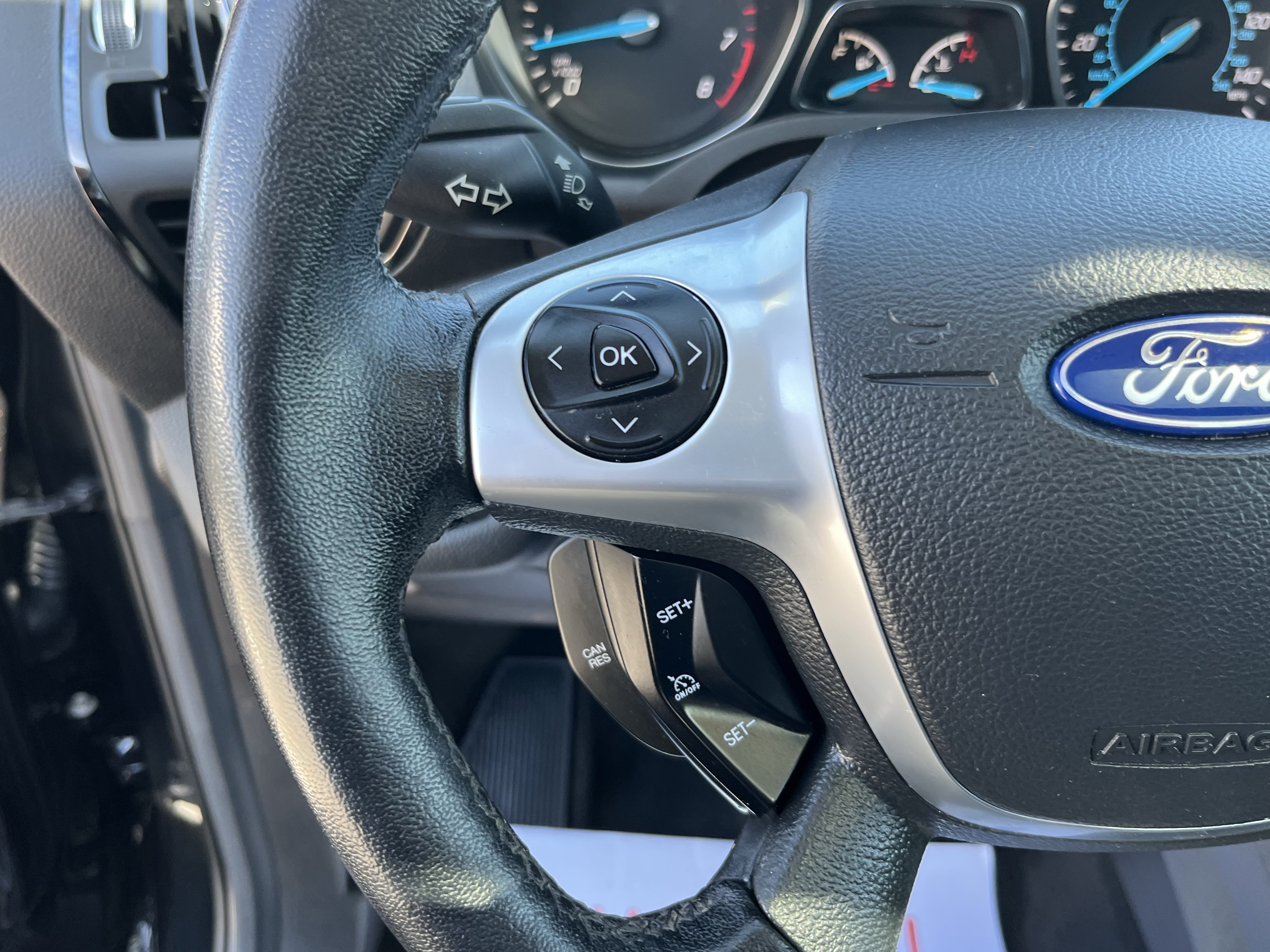 Used 2015 Ford Escape Titanium w/ Equipment Group 301A AWD/4WD image 19