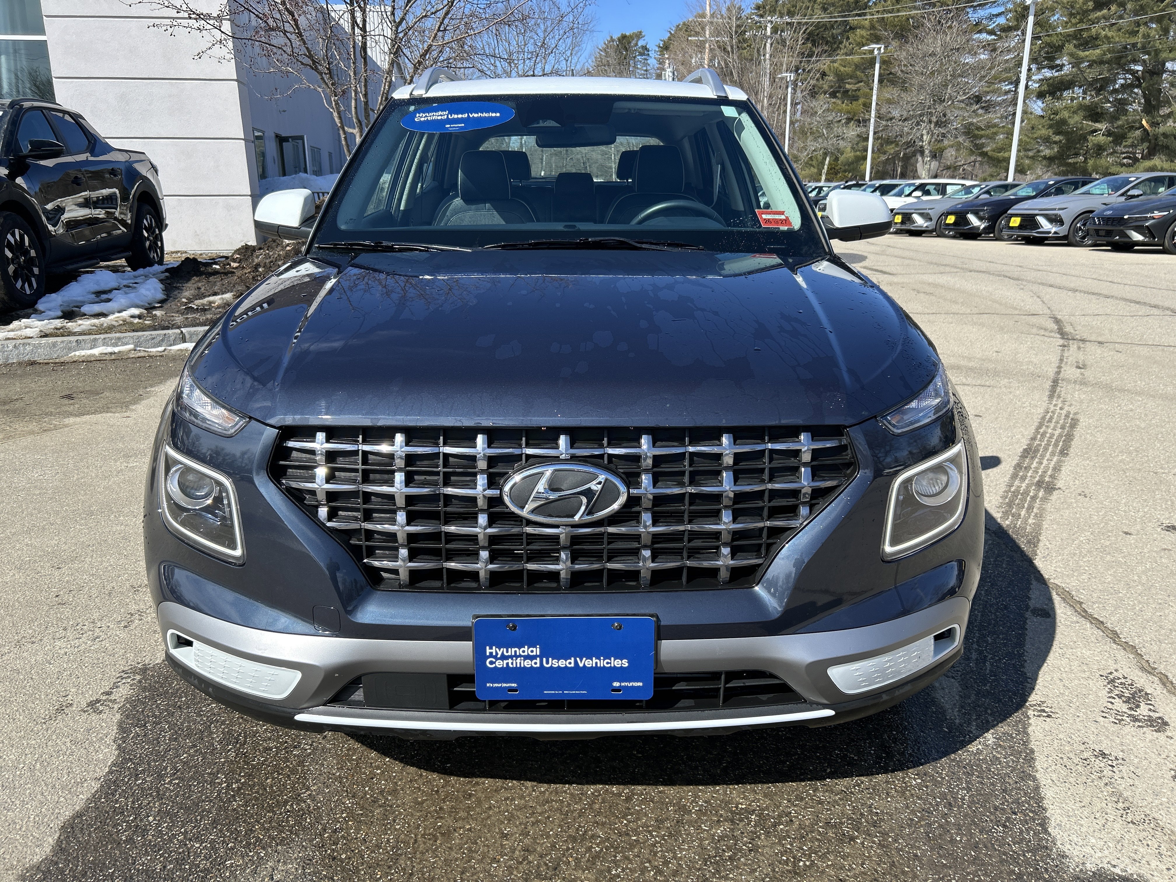Certified 2023 Hyundai Venue Limited image 2
