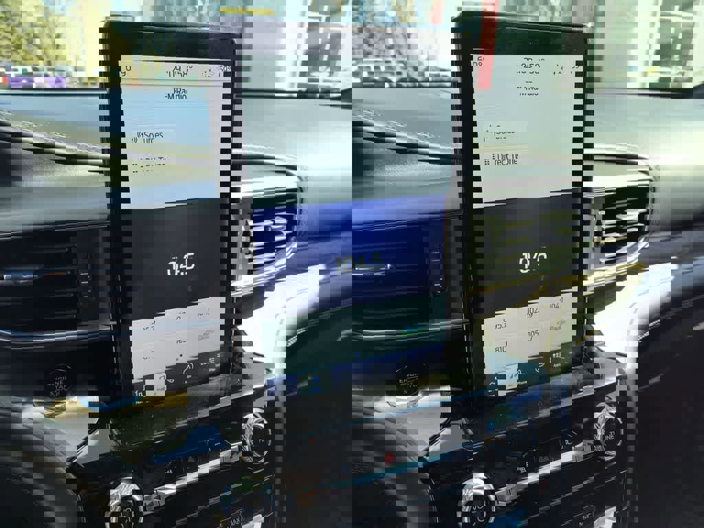 Used 2022 Ford Explorer Platinum w/ Equipment Group 601A image 16