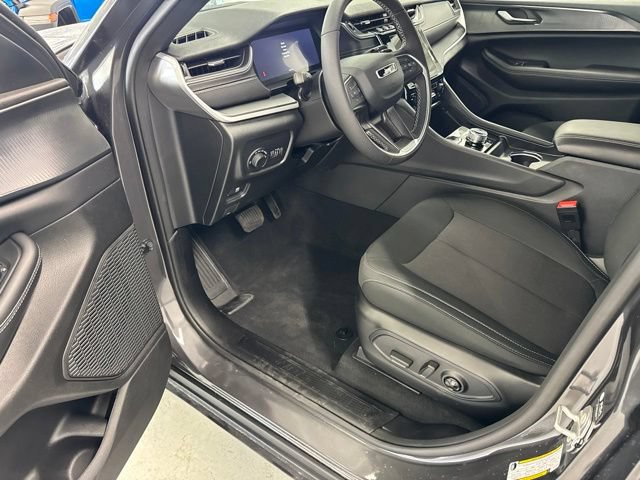 New 2026 Jeep Grand Cherokee Laredo X AWD/4WD image 13