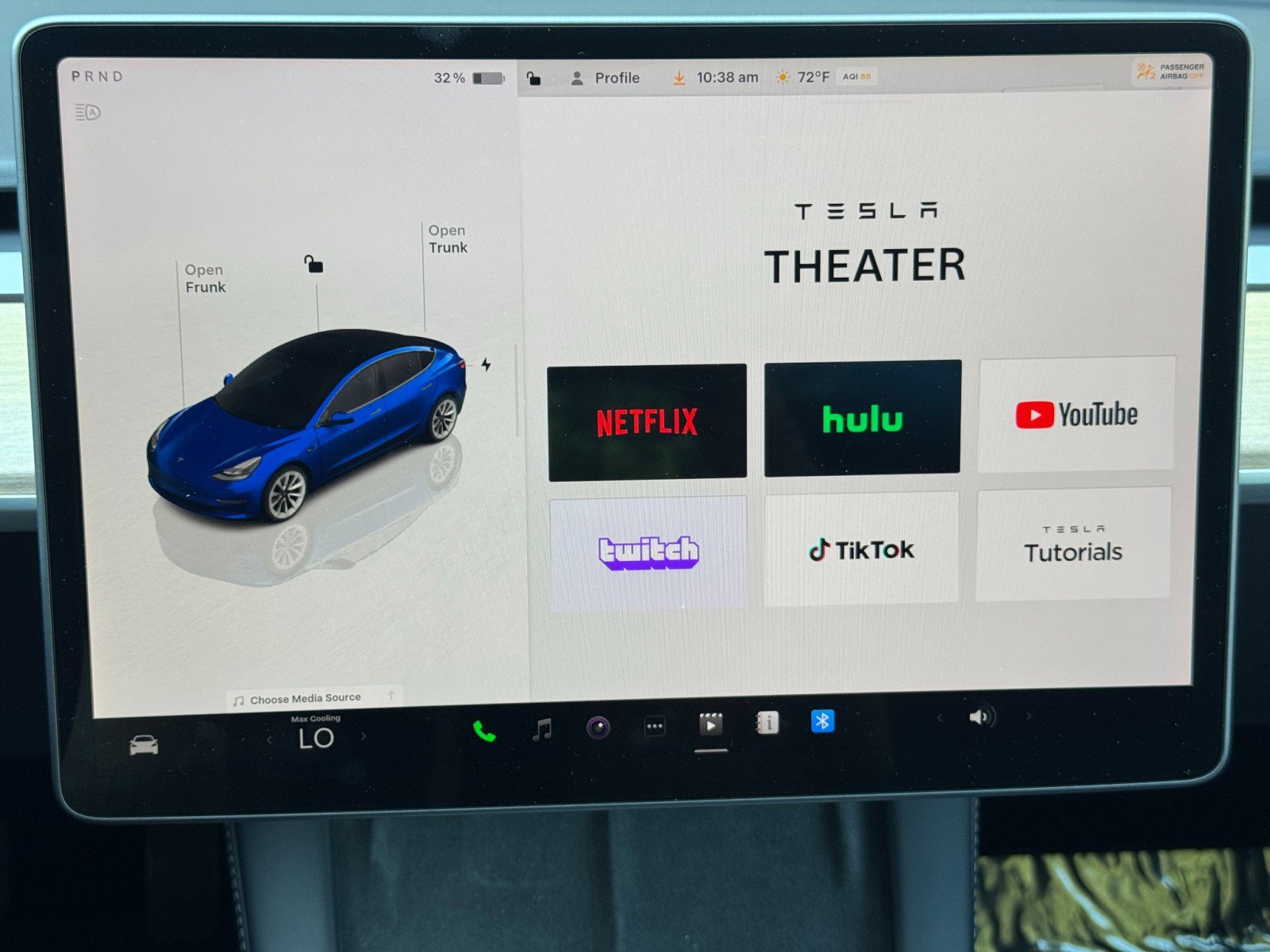 Used 2023 Tesla Model 3 Standard Range RWD image 24