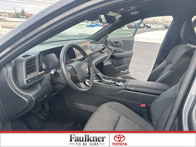 Certified 2024 Toyota Crown XLE image 9