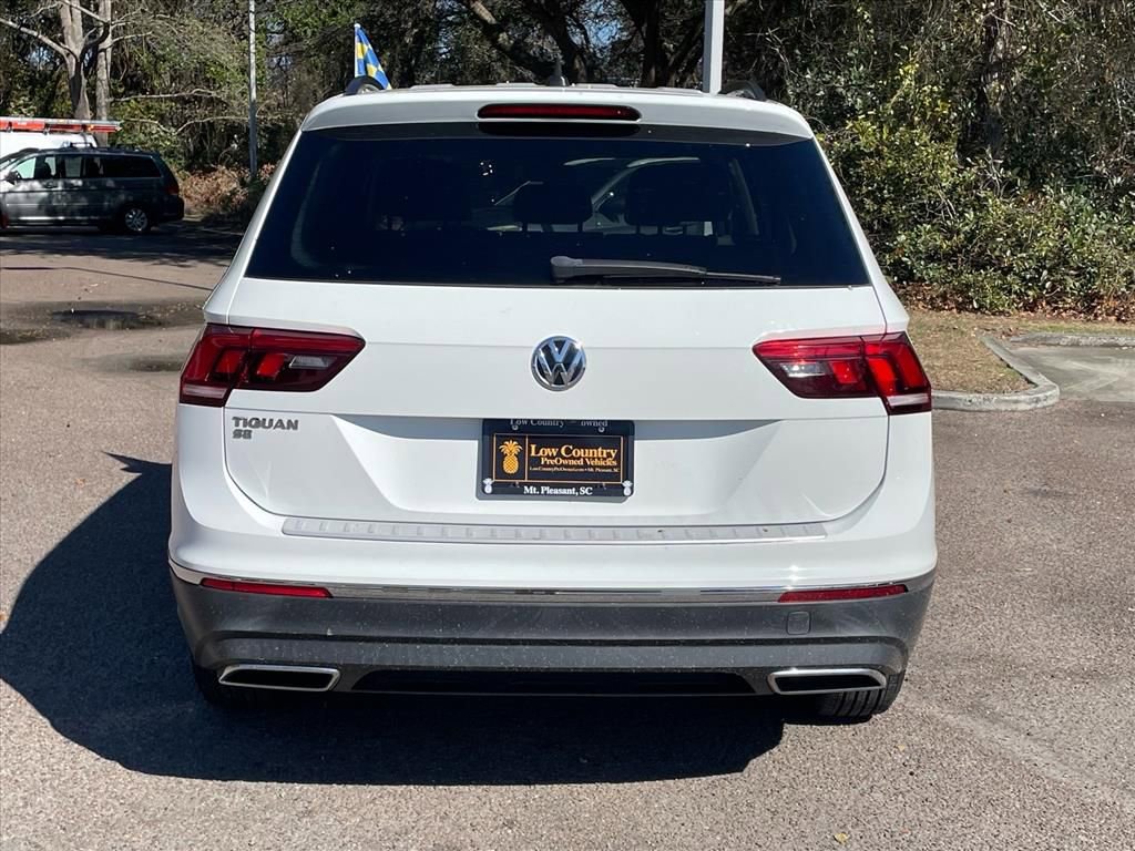 Used 2020 Volkswagen Tiguan SE w/ Panoramic Sunroof Package image 26