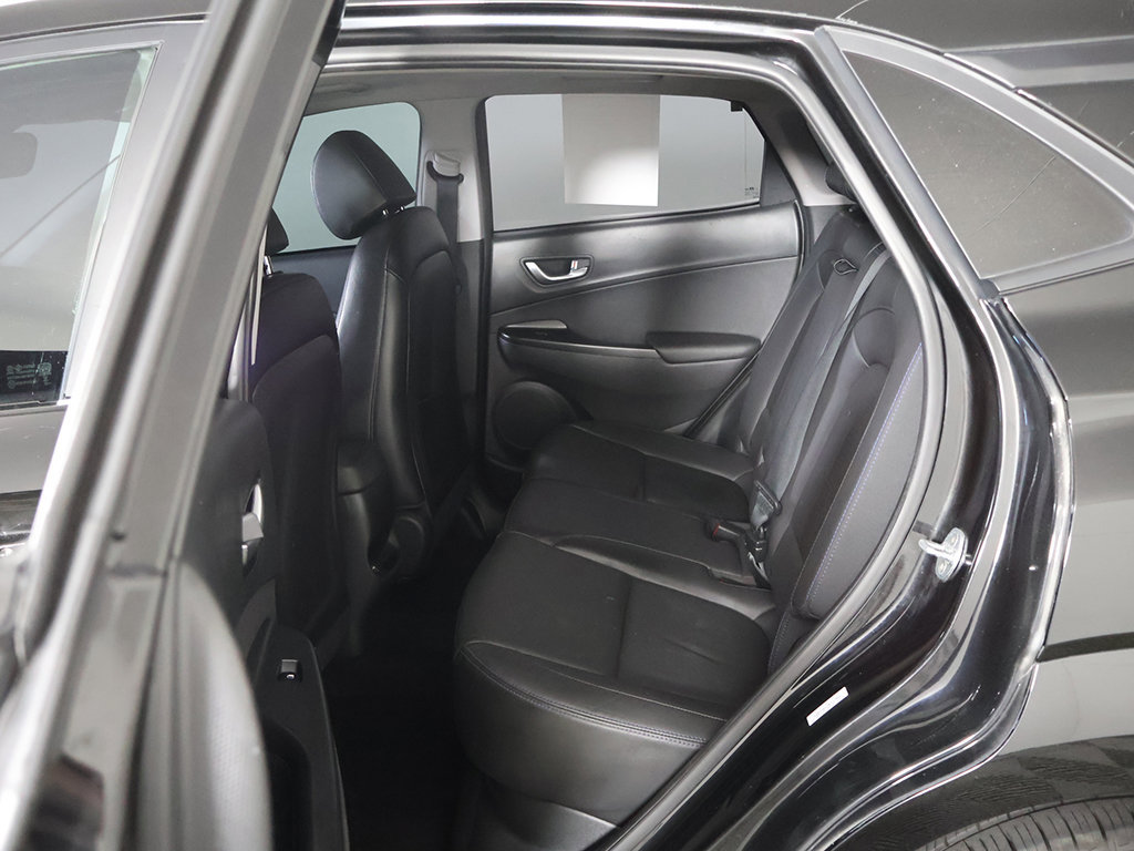 Used 2022 Hyundai Kona Limited w/ Cargo Package FWD image 32